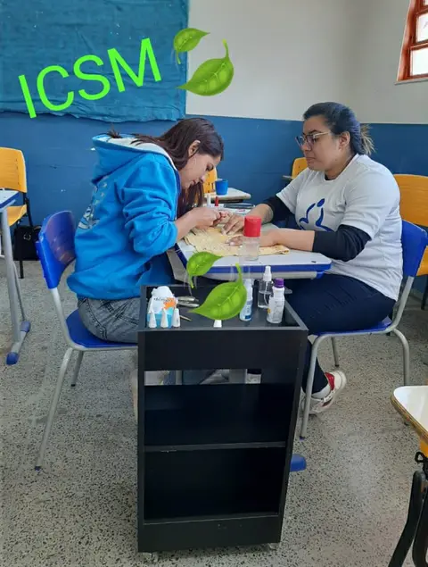 Aulas de beleza no CEM 416, 21 de maio, foto 3