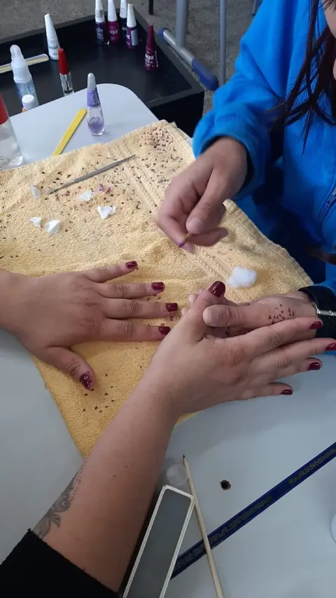 Aulas de beleza no CEM 416, 21 de maio, foto 4