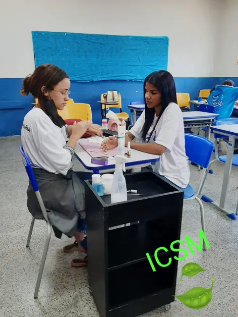 Aulas de beleza no CEM 416, 21 de maio, foto 6