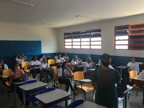 Aula e palestra de empreendedorismo no Centro Educacional 416, foto 8