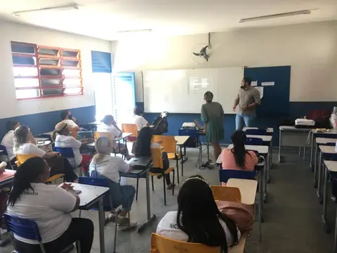 Aula e palestra de empreendedorismo no Centro Educacional 416, foto 12